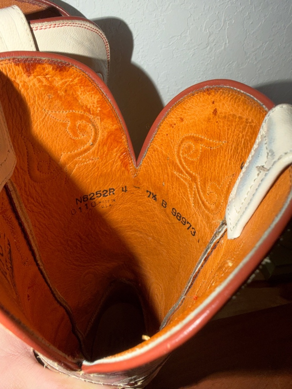DISCONTINUED RARE UNIVERSITY OF TEXAS LUCCHESE COWBOY BOOTS - Picture 6 of 7
